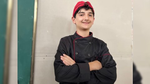 Azərbaycanda 14 yaşlı tələbə - FOTO