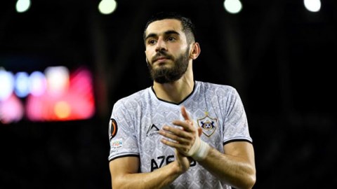 &ldquo;Qarabağ&rdquo;ın futbolçusuna mükafat verildi