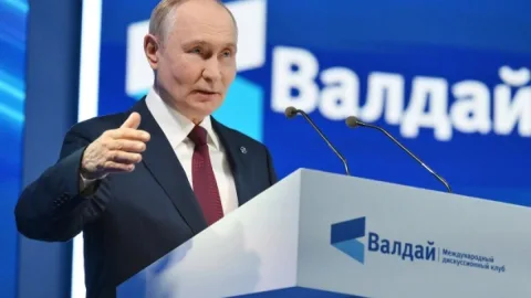 Putin Qərbə meydan oxudu: &ldquo;Kimsə gücünü sınamaq istəyirsə, buyursun!&rdquo;