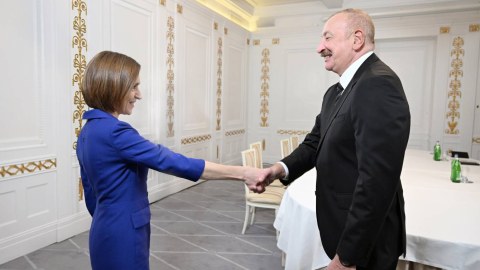 Sandu İlham Əliyevlə görüşündən yazdı