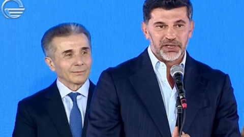 Kaxa Kaladze qalib gəldi