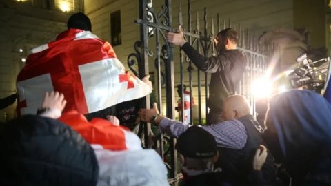 Gürcüstanda 4 oktyabr etiraz aksiyası - Təşkilatçılar&nbsp;saxlanıldı