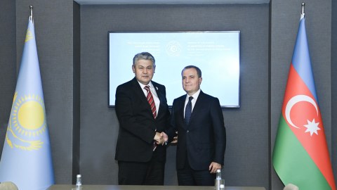 Ceyhun Bayramov həmkarı ilə görüşdü