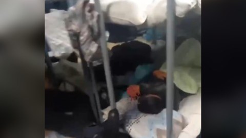 Vətəndaşlarımız Rusiyada aeroportda saxlanılıb - &ldquo;Qapını arxadan bağlayıblar&rdquo;