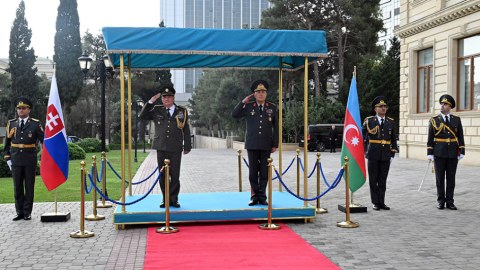 Azərbaycanla Slovakiya arasında hərbi-texniki sahədə əməkdaşlıq müzakirə olundu