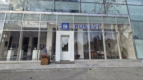 Bakıdakı Rus evi bərpa ediləcək? - AÇIQLAMA