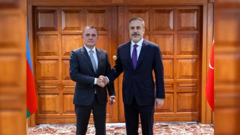 Ceyhun Bayramov Hakan Fidanla müzakirə apardı