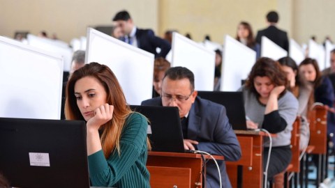 550 nəfər dövlət qulluğuna imtahan verəcək