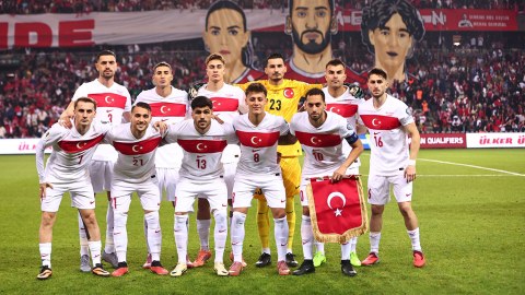 Türkiyə millisi darmadağınla qalib gəldi