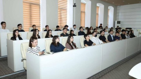 UNEC-də narkomaniya ilə bağlı maarifləndirici görüş - FOTO