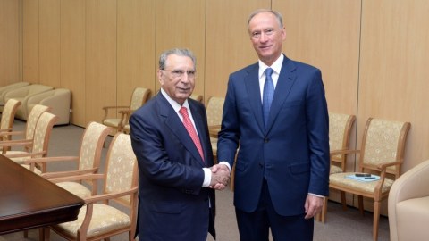 Rusiya mediası Mehdiyevə niyə tərif yağdırır?