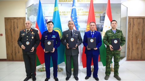 Azərbaycanla Özbəkistan ali hərbi təhsil müəssisələri arasında memorandum imzalandı