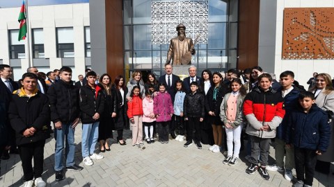 Qazaxıstanın Füzulidə tikdirdiyi mərkəzdə 100 uşaq TƏHSİL ALIR