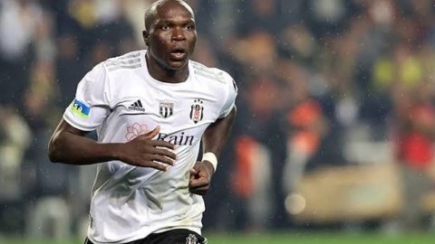"Neftçi" tanınmış futbolçunu ALDI