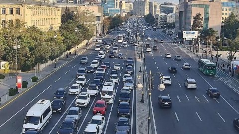 Bakının 15 əsas yolunda TIXAC var