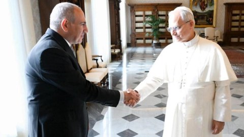 Paşinyan Roma Papası ilə Azərbaycanla sülhü müzakirə etdi