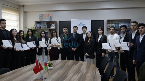 AzMİU-nun &ldquo;Brend tələbə&rdquo;ləri mükafatlandırılıb - FOTO&nbsp;