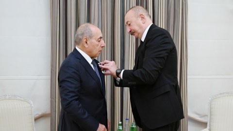 Prezident Yaqub Eyyubova &ldquo;İstiqlal&rdquo; ordenini təqdim etdi