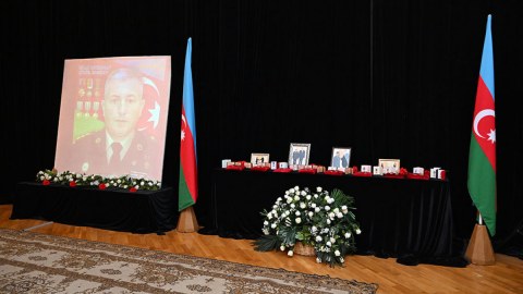 Milli Qəhrəman Şükür Həmidovun xatirəsi anılıb - FOTOLAR