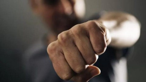 Bakıda ağır cinayət -&nbsp;17 yaşlı gənc iki zərbə ilə keçmiş dostunu ÖLDÜRDÜ