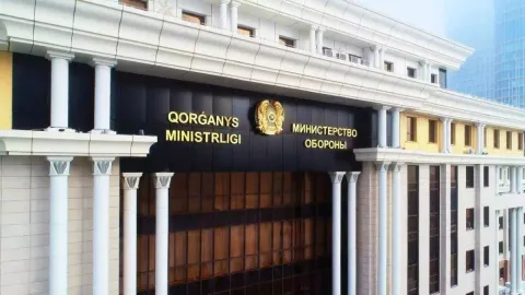 Qazaxıstan səmasında güclü partlayış - Nə baş verir?
