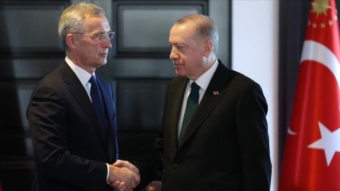 Ərdoğan məni qarğıdalı və qızardılmış şabalıda&nbsp;qonaq etdi -&nbsp;Stoltenberq
