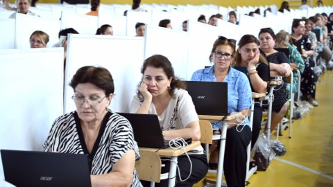 Gələn il sertifikasiyadan keçən müəllimlərə 212,8 milyon manat AYRILACAQ