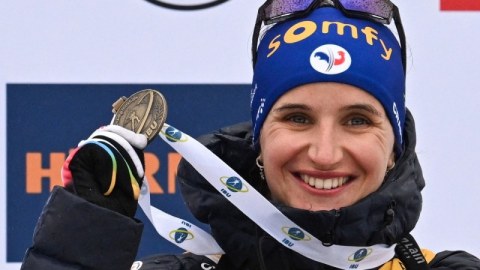 Fırıldaqçılıqda ittiham olunan onqat dünya çempionu