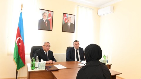 Rövşən Rzayev onların müraciətlərini dinlədi -&nbsp;FOTOLAR