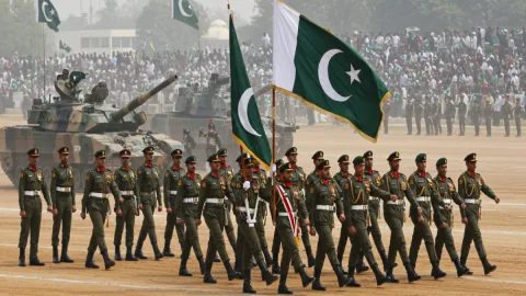 Pakistan Talibanı məhv etməklə hədələdi