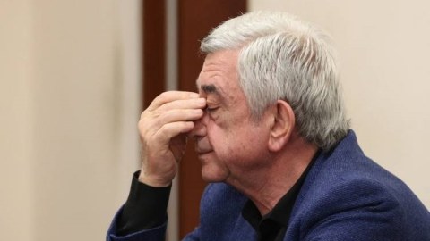 Sarkisyan onu Paşinyanın yerində görmək istəyir