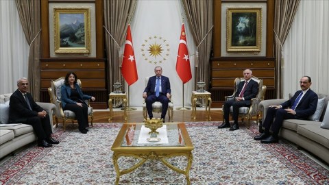 Ərdoğan kürd deputatlarla nələri müzakirə etdi?