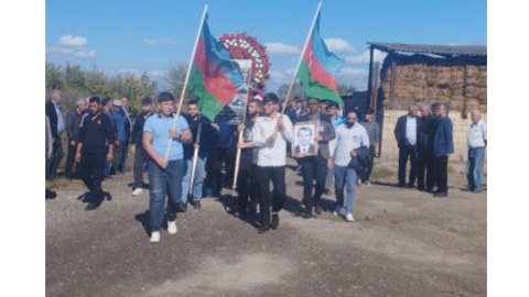 İtkin şəhid Teymur Allahverdiyev Neftçalada dəfn edilib