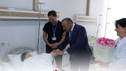Elmira Rəhimova Bakı Sağlamlıq Mərkəzində müalicə olunur