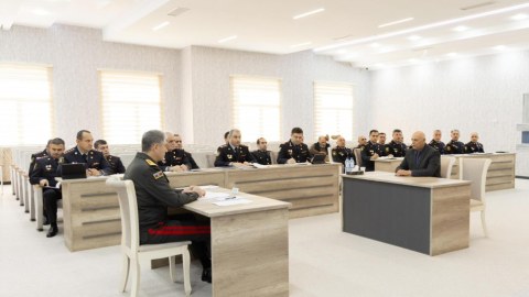 Vilayət Eyvazov Kürdəmirdə şikayətləri dinlədi