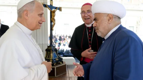 Şeyx İlham Əliyevin salamını Roma Papasına çatdırdı