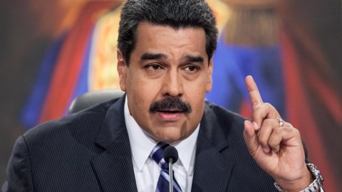 ABŞ təbii sərvətlərimizi talamaq istəyir - Maduro