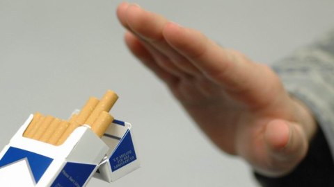 Siqaret qadağası tətbiq edən ilk ölkə - Maldiv adaları