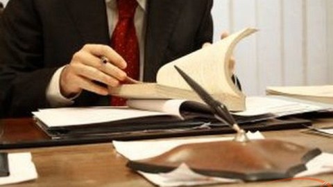 Məktəb&nbsp;direktoru barədə hüquq-mühafizə orqanlarına müraciət edildi