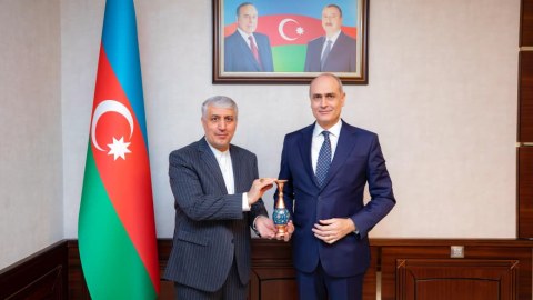 İran səfiri Naxçıvana getdi