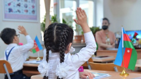 Azərbaycan məktəblərində erməni dili öyrənilməlidir! - TƏKLİF