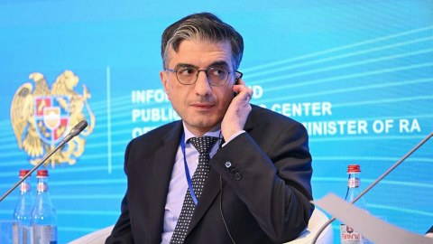 Azərbaycanlı politoloq İrəvanda çıxış etdi: &ldquo;Sülhlə bağlı realist olmalıyıq&rdquo;
