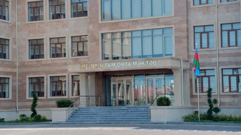 Bakıda məktəb direktoru ilə müəllim arasında qalmaqal