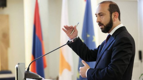 Mirzoyan Azərbaycandan Ermənistana gedən yüklərdən danışdı