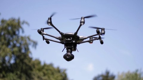 Litva aeroportu dron uçuşuna görə bağlandı