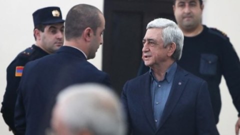 Sarkisyanın Ermənistandan çıxışına&nbsp;qadağa qoyuldu