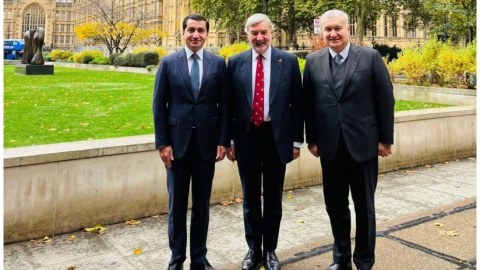 Hikmət Hacıyev Böyük Britaniyanın ticarət elçisi ilə görüşdü