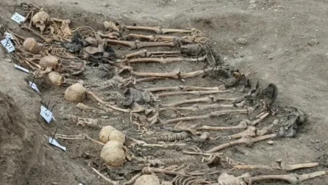 Azad edilmiş ərazilərdə 800-ə yaxın meyit qalığı aşkarlanıb