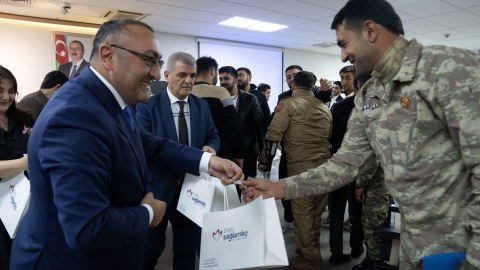 Bakı Sağlamlıq Mərkəzində Zəfər Günü - FOTOLAR