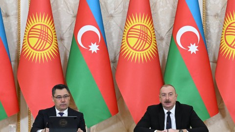 Qırğızıstan Prezidentindən Zəfər təbriki